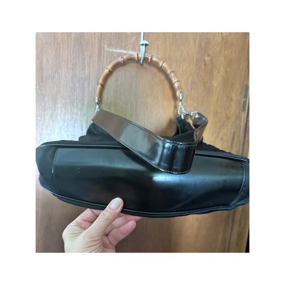 GUCCI NYLON & LEATHER HOBO W/BAMBOO HANDLE/SHOULDER STRAP - Picture 8 of 10